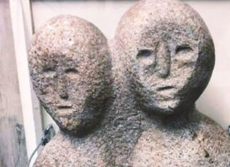 The mysterious Moon-Eyed People